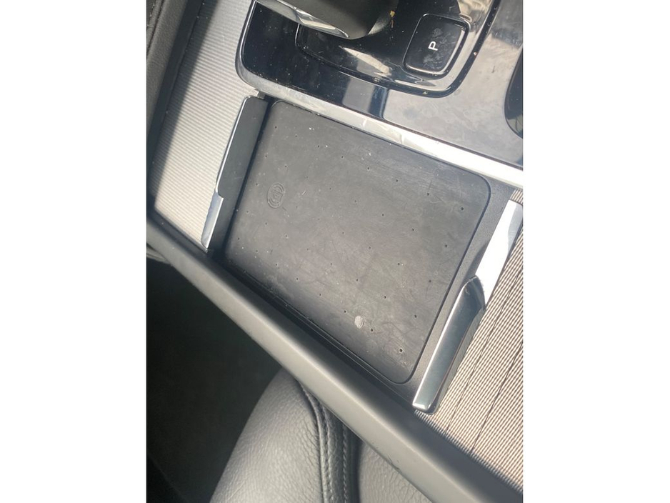 2024 Volvo XC90 T8 Core Recharge AWD Auto (PHEV) €64,900