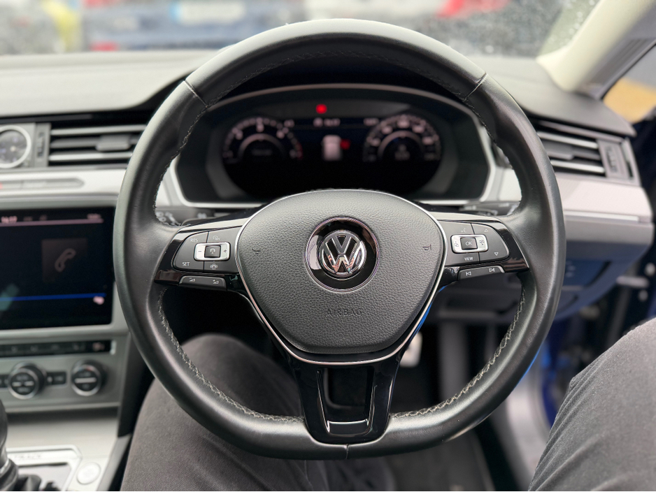 2020 Volkswagen Passat - image 17