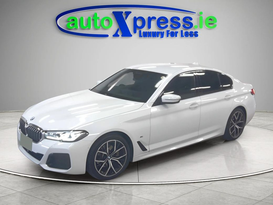 2021 BMW 5 Series M SPORT XDRIVE 523D Automatic, Reversing camera