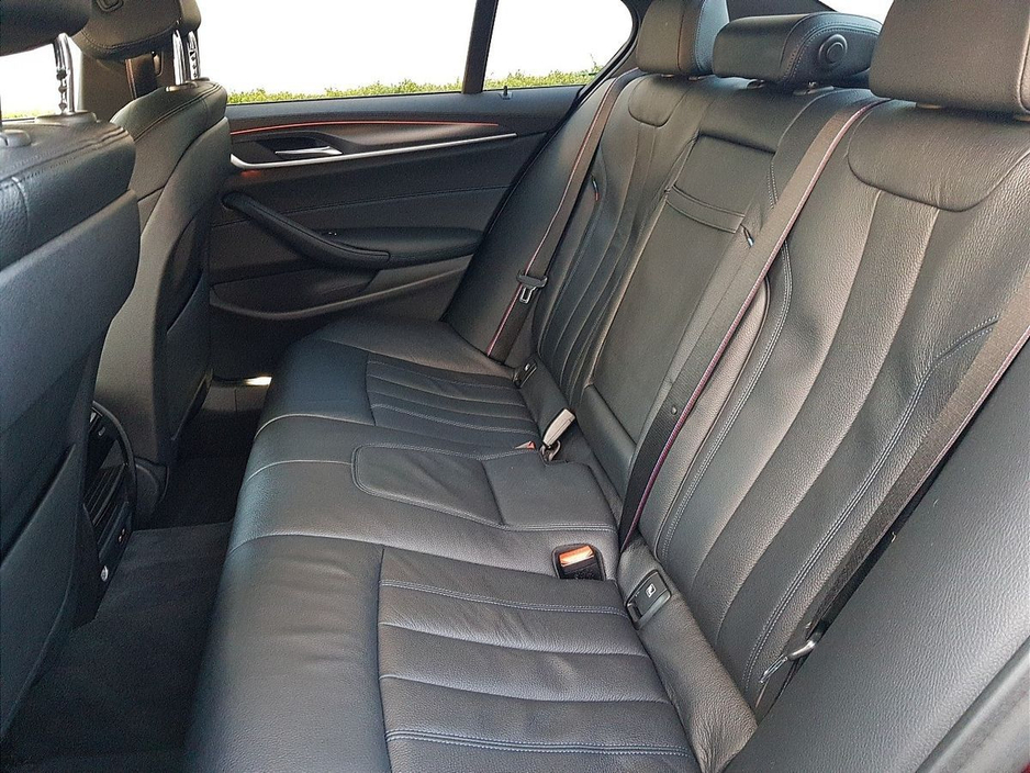 2022 BMW 5 Series - image 20