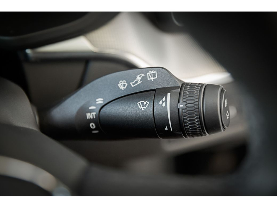 2023 Volvo XC60 - image 32