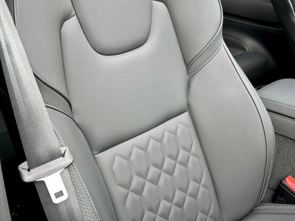 2025 Volvo XC90 - image 10