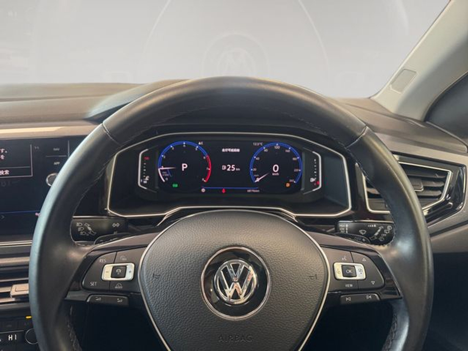 2019 Volkswagen Polo - image 13