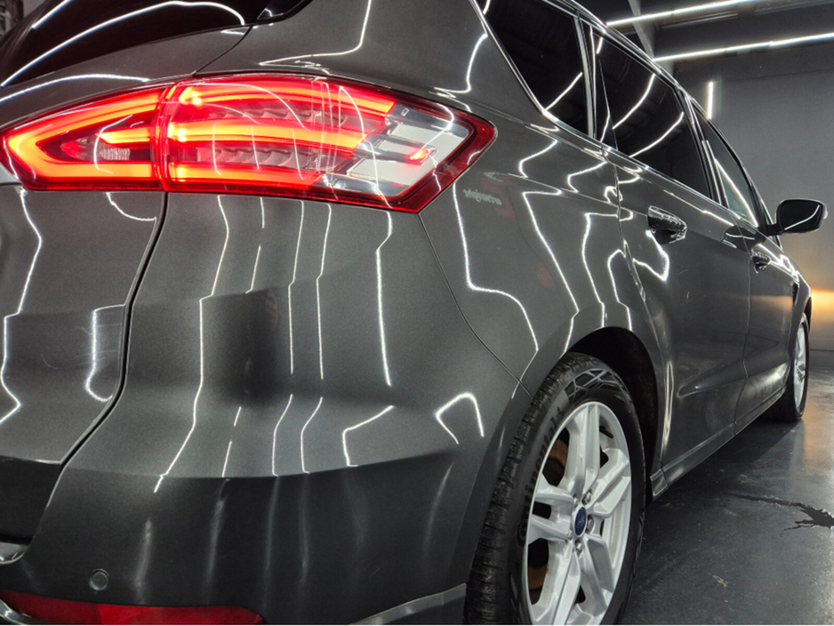 2017 Ford S-Max - image 11