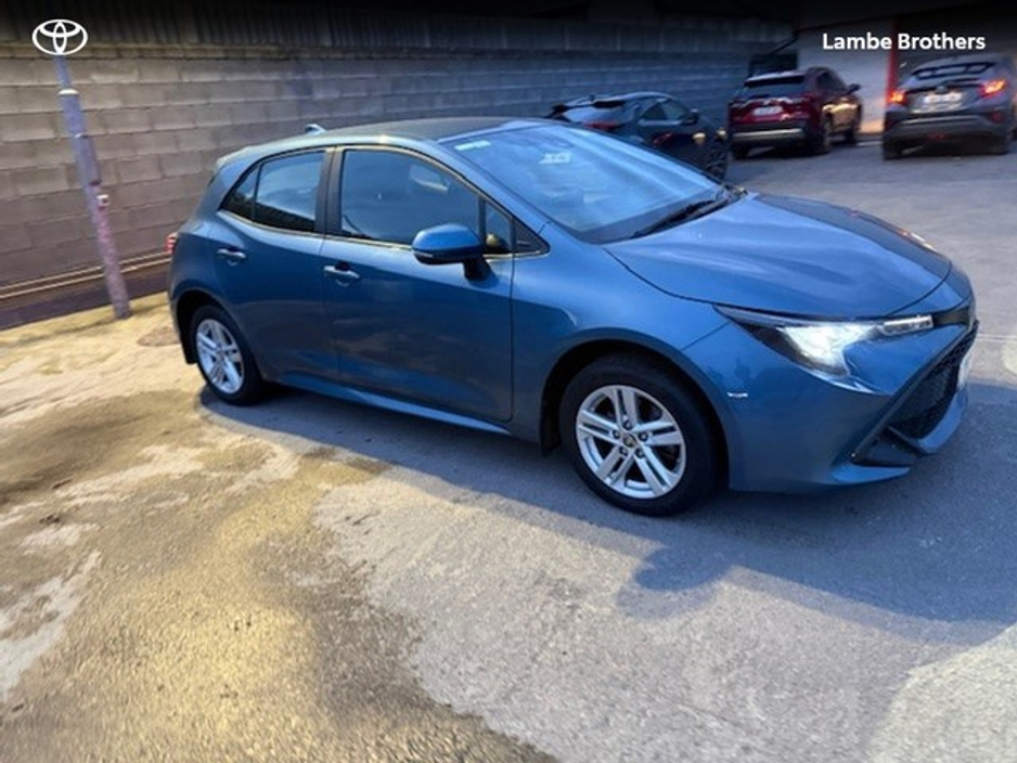 2022 Toyota Corolla - image 2