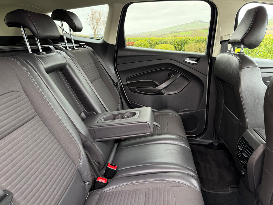 2018 Ford Kuga - image 13