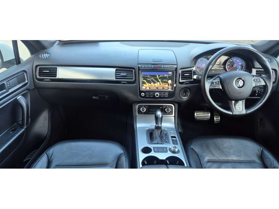 2016 Volkswagen Touareg 3.0 TDI R-LINE BLUEMOTION 258 5DR A V6 €18,659