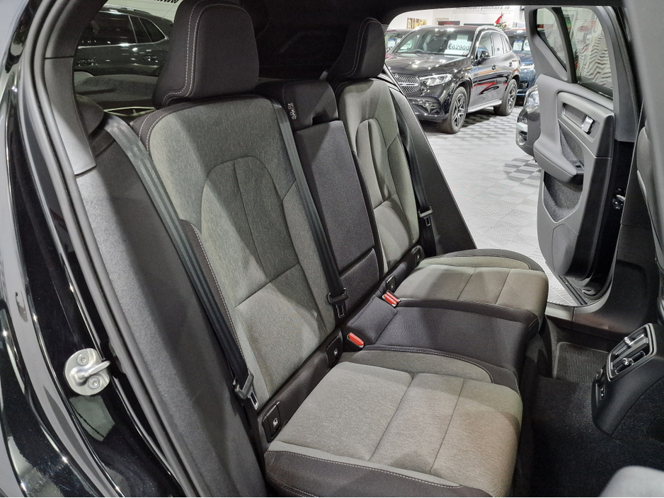 2022 Volvo XC40 T4 PLUS DARK RECHARGE AUTOMATIC **ONE OWNER / APPLE CARPLAY / BLIND SPOT ASSIST / ELECTRIC BOOTLID / HEATED FRONT & REAR SEATS / HEATED STEERING WHEEL / REVERSE CAMERA / WIRELESS PHONE CHARGING** €34,900