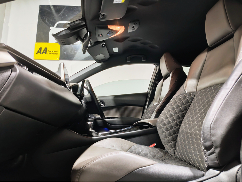 2022 Toyota C-HR 1.8 HYBRID SOL 4DR AUTO €21,995