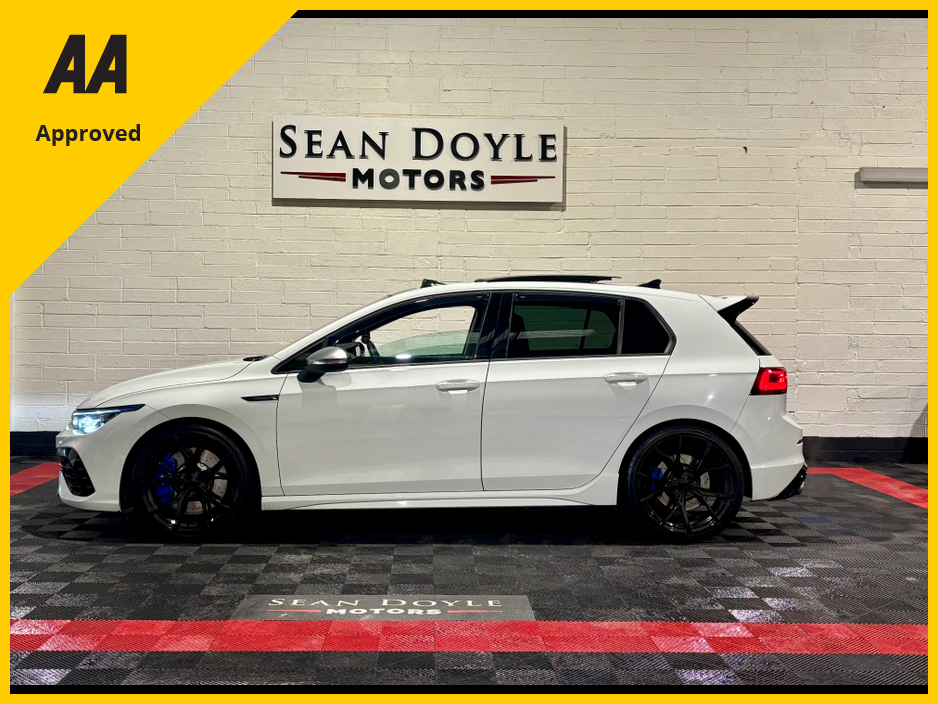 2021 Volkswagen Golf - image 5