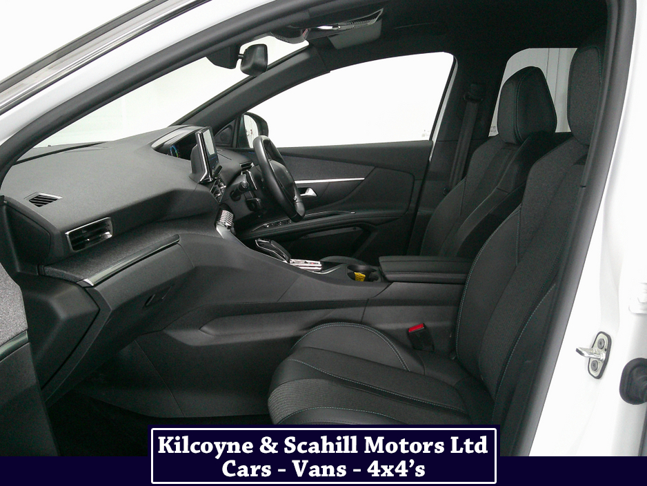 2023 Peugeot 3008 - image 12