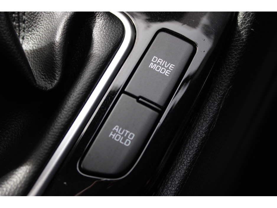 2023 Kia Sportage - image 18