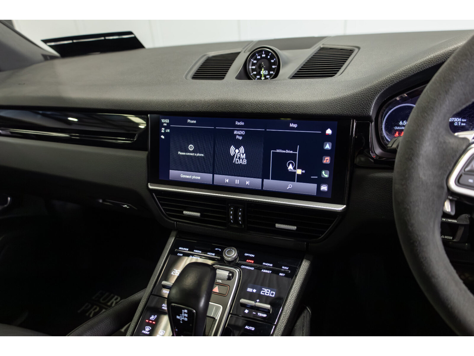 2022 Porsche Cayenne 3.0 V6 E-Hybrid 4WD Auto €59,999