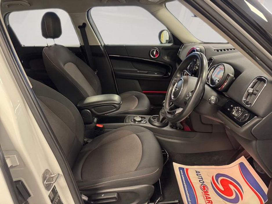 2019 MINI Countryman Cooper D Auto €19,995