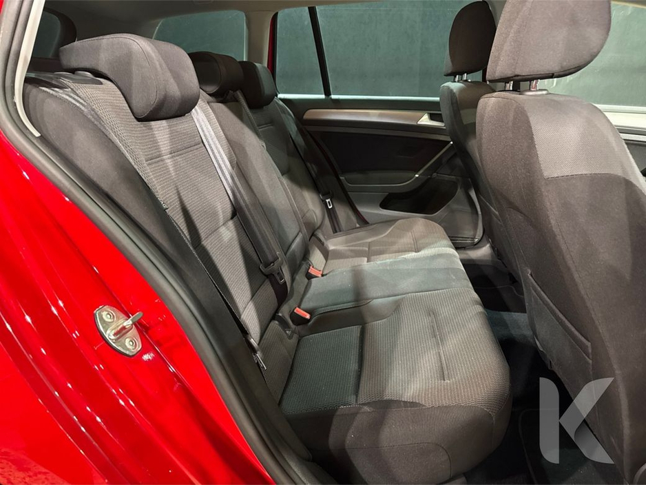 2016 Volkswagen Golf - image 14