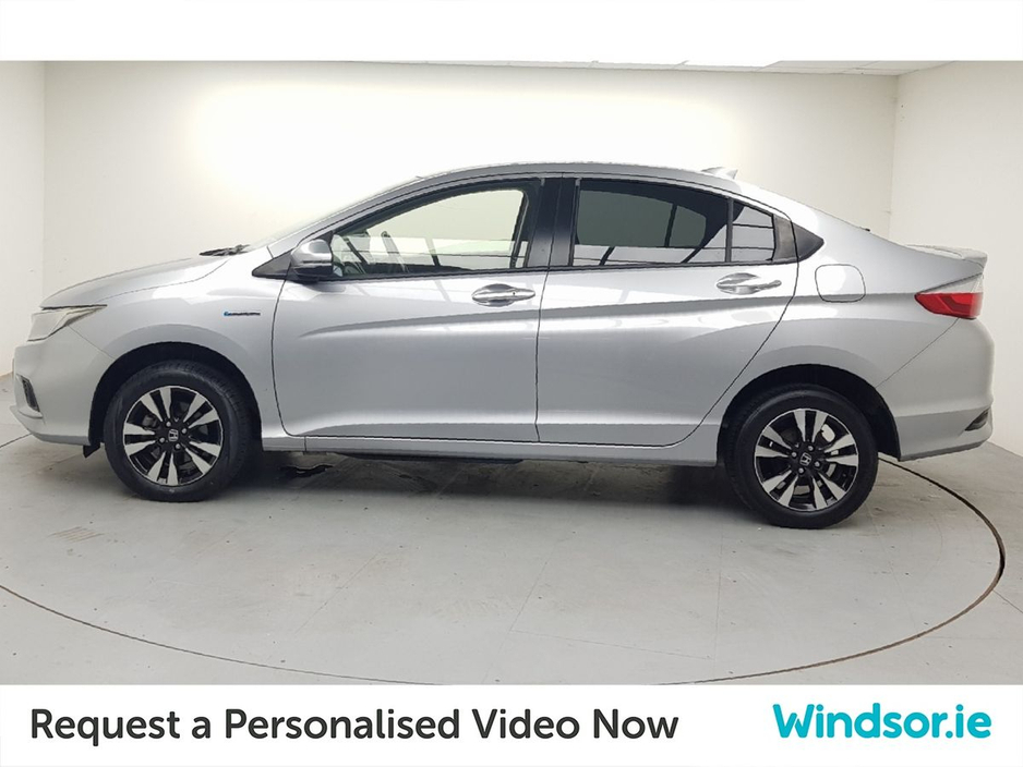 2018 Honda Grace - image 5