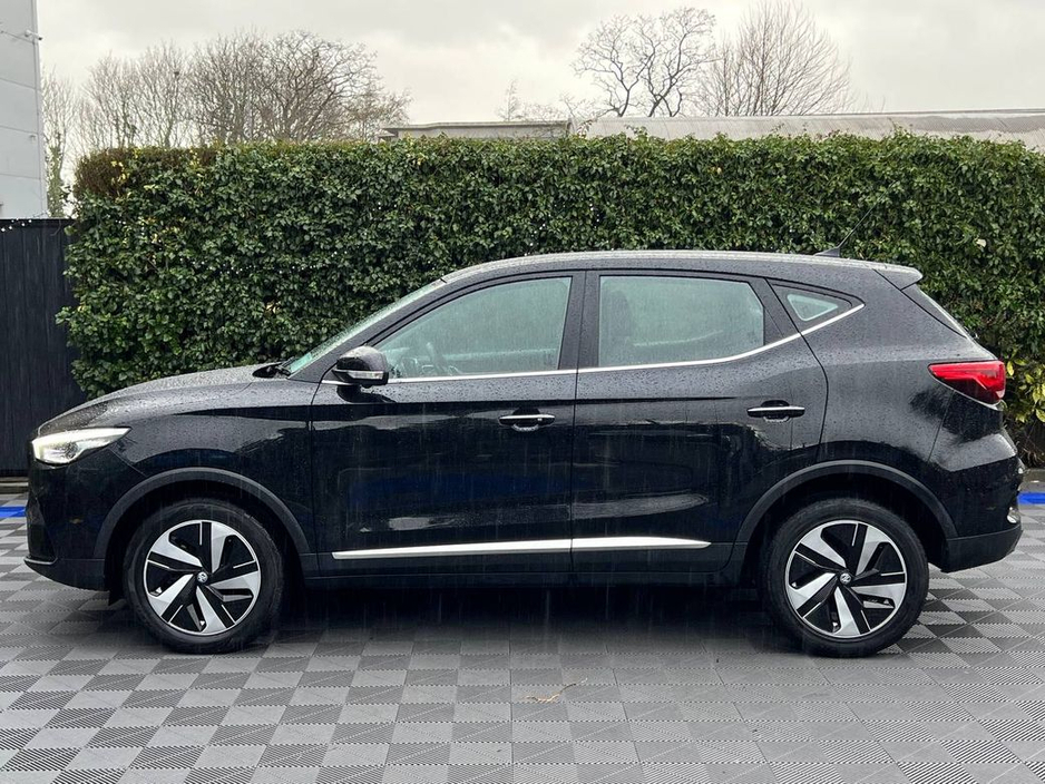 2023 MG ZS EV // LOW MILEAGE // APPLE CARPLAY/ANDROID AUTO // 360 PARKING CAMERAS // DIGITAL CLUSTER €20,900