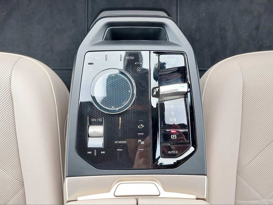 2023 BMW iX xDrive40 M Sport Edition €46,995