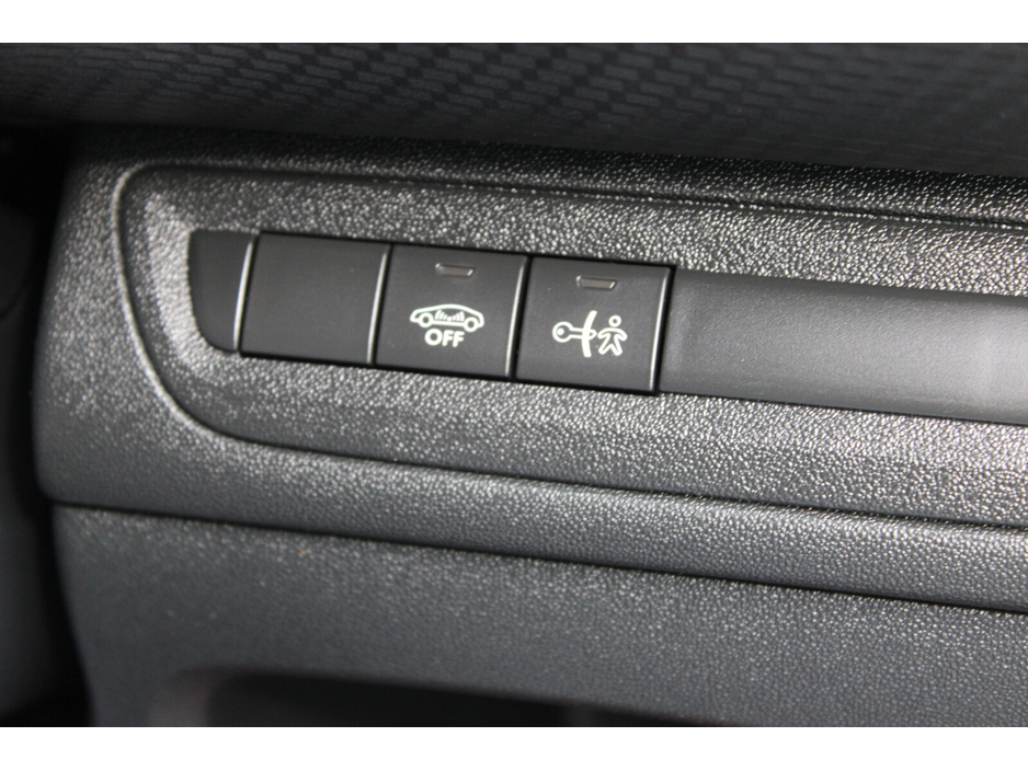 2018 Peugeot 2008 - image 22