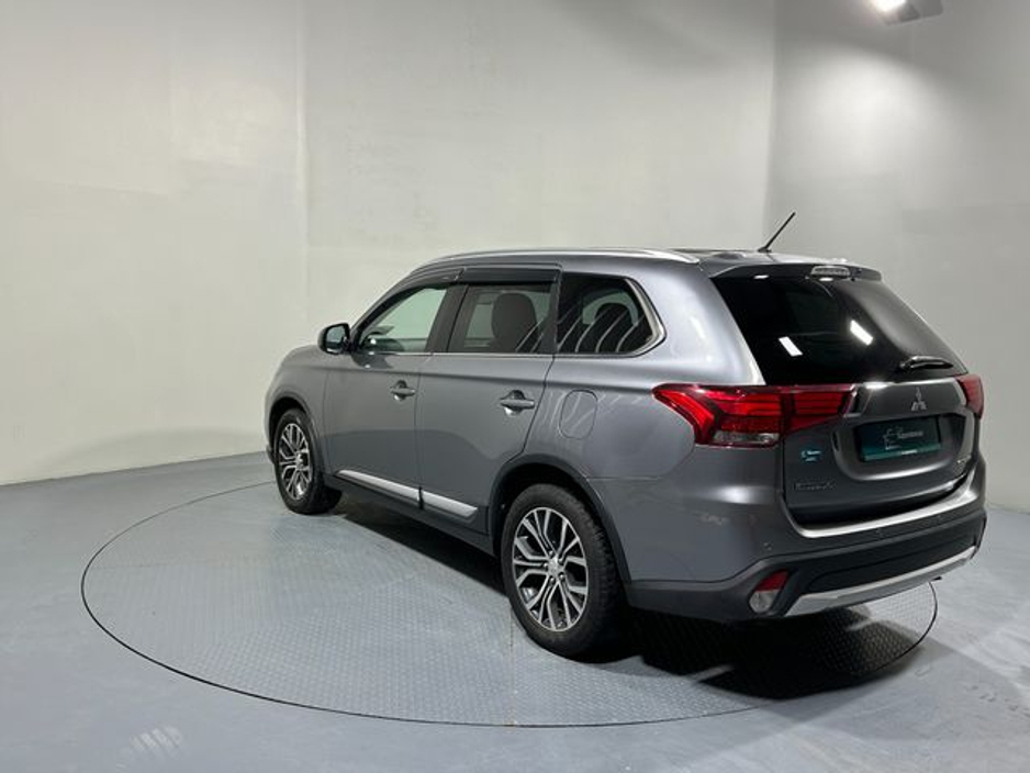 2016 Mitsubishi Outlander 2.2 Diesel Automatic 4x4 7 Seater €16,400