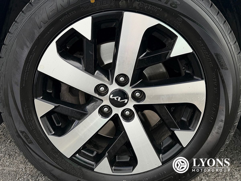 2024 Kia Sorento - image 8