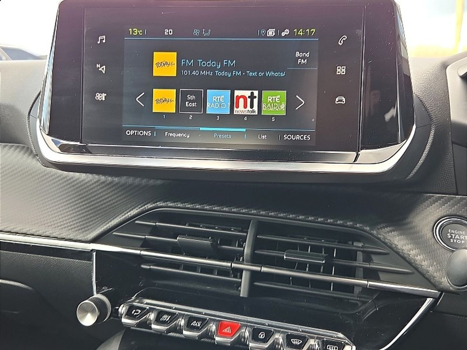 2023 Peugeot 2008 - image 12