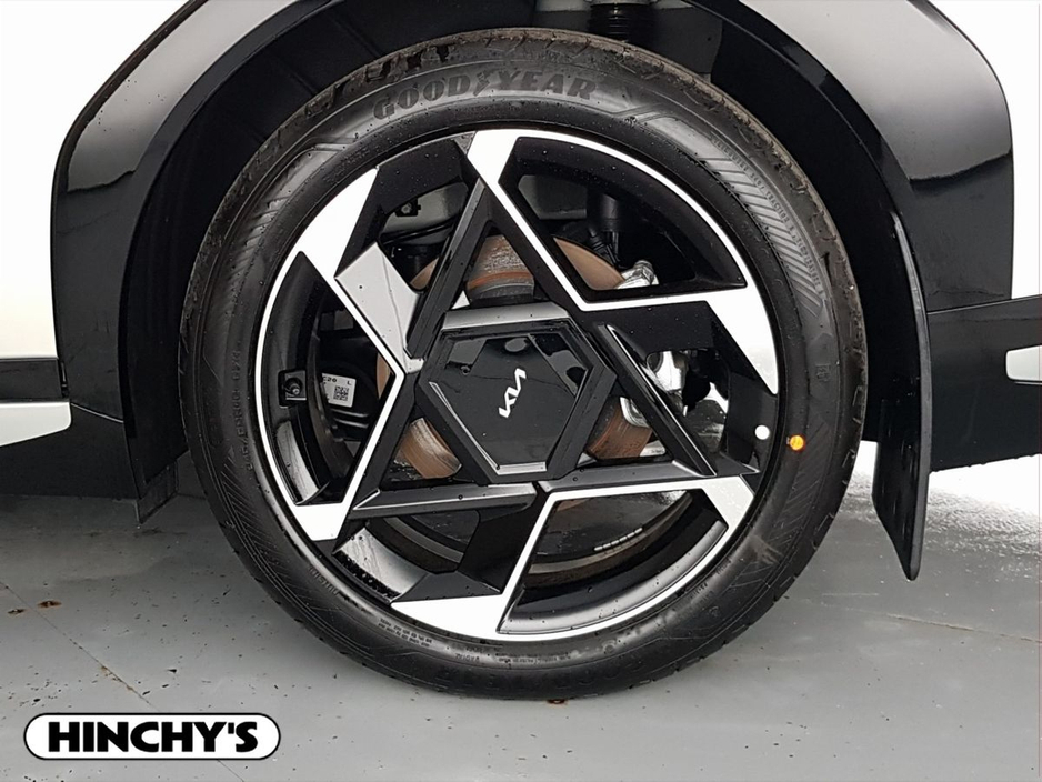 2026 Kia EV4 - image 8