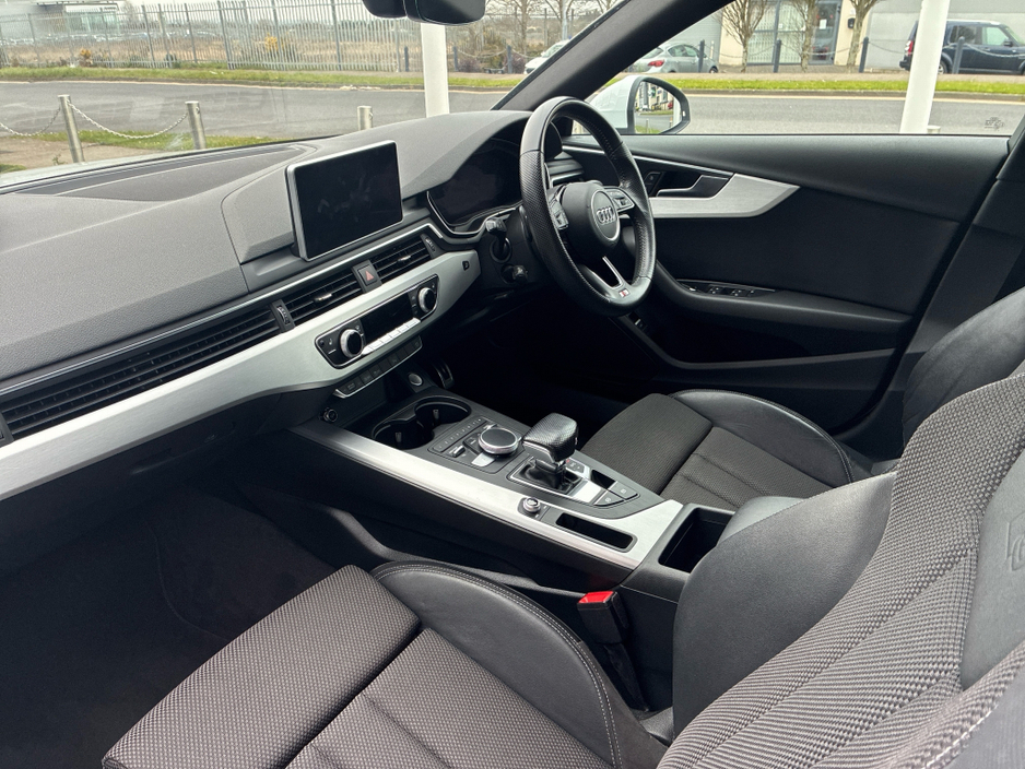 2017 Audi A4 - image 2