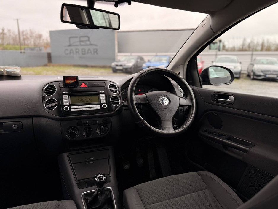 2006 Volkswagen Golf - image 34