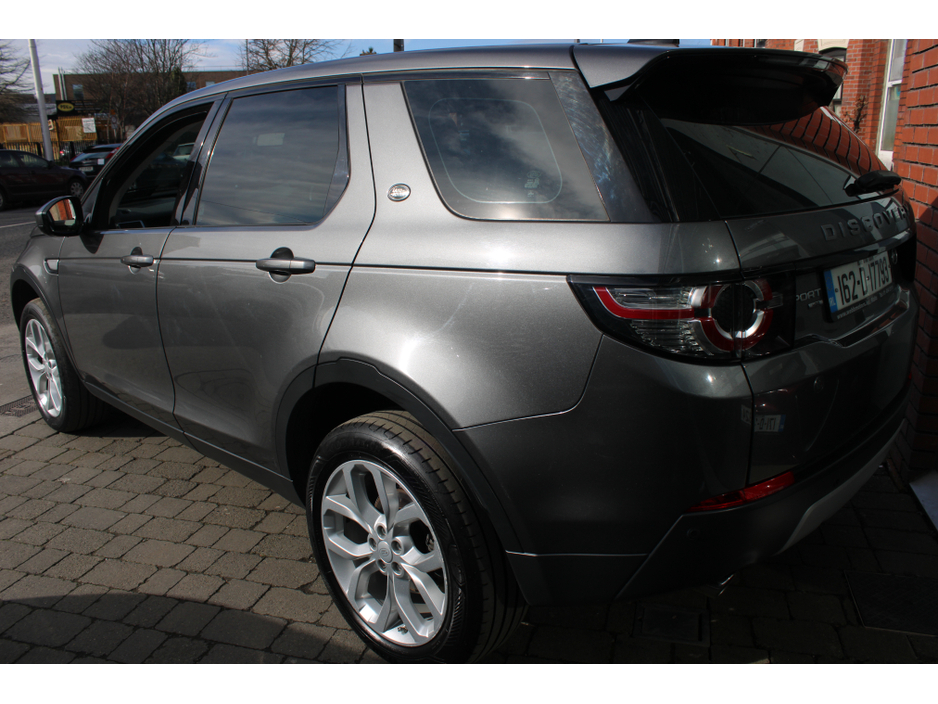 2016 Land Rover Discovery Sport - image 5