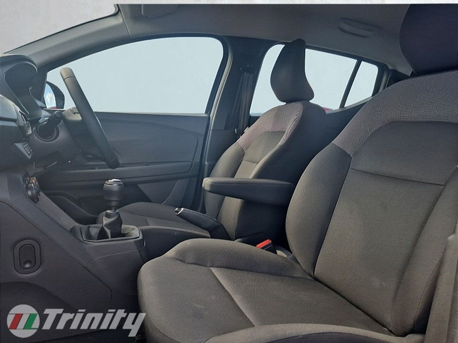 2023 Dacia Sandero - image 16