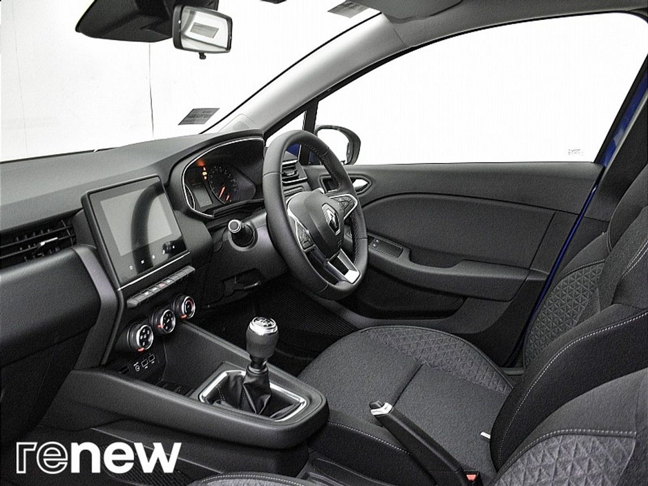 2022 Renault Clio - image 5