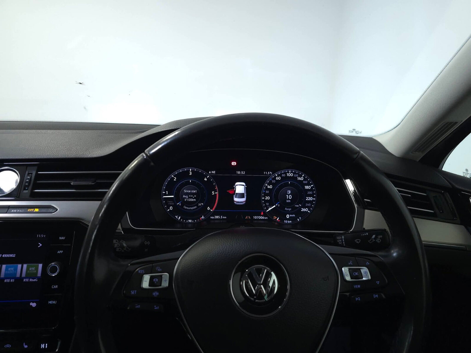 2020 Volkswagen Passat - image 19