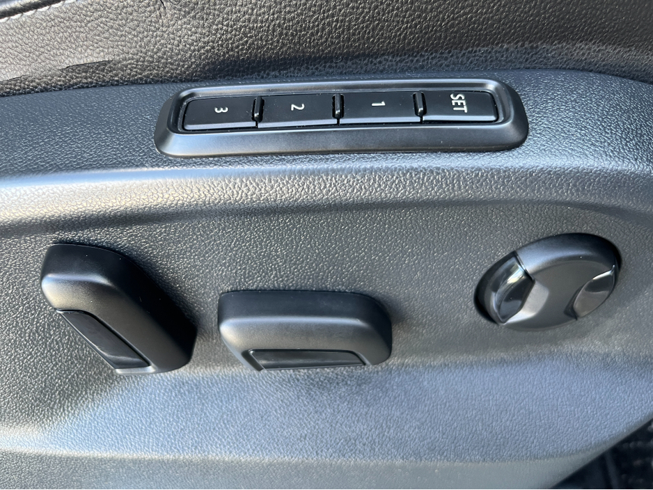 2018 Volkswagen Tiguan R-LINE 4 MOTION AUTOMATIC 2.0 DIESEL //HIGH SPEC//FULL LEATHER HEATED FRONT AND REAR SEATS//360 PARKING CAMERAS//ADAPTIVE CRUISE CONTROL// €27,950