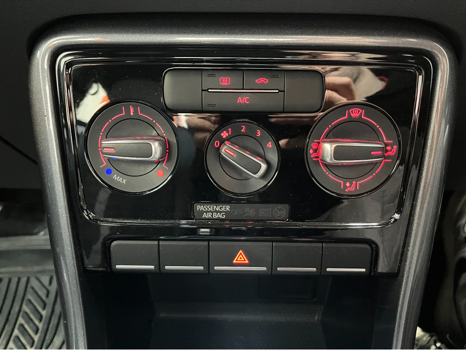 2017 Volkswagen Beetle - image 15