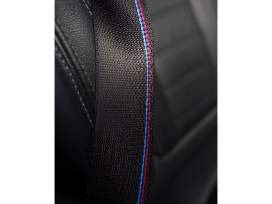 2022 BMW 3 Series - image 7