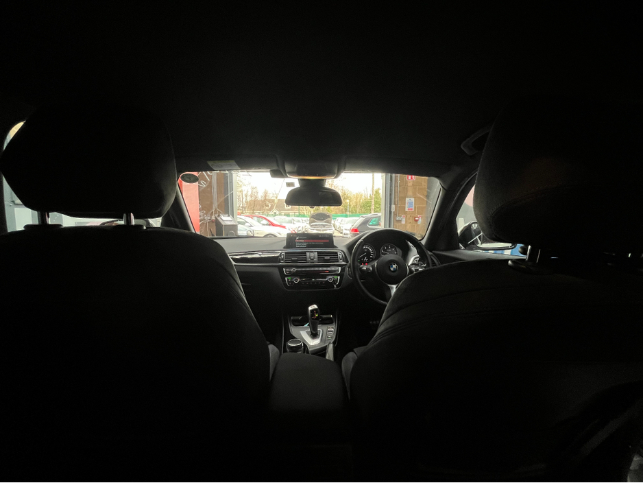 2018 BMW 1 Series - image 12