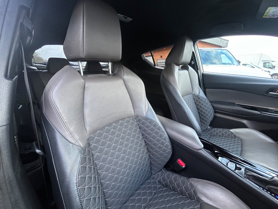 2023 Toyota C-HR 1.8 HYBRID SOL €24,850