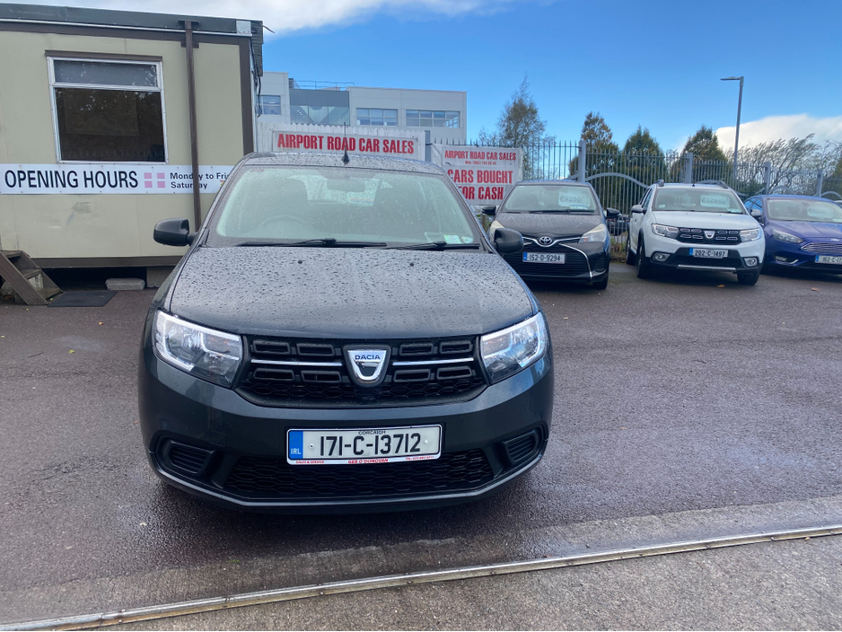 2017 Dacia Sandero - image 2