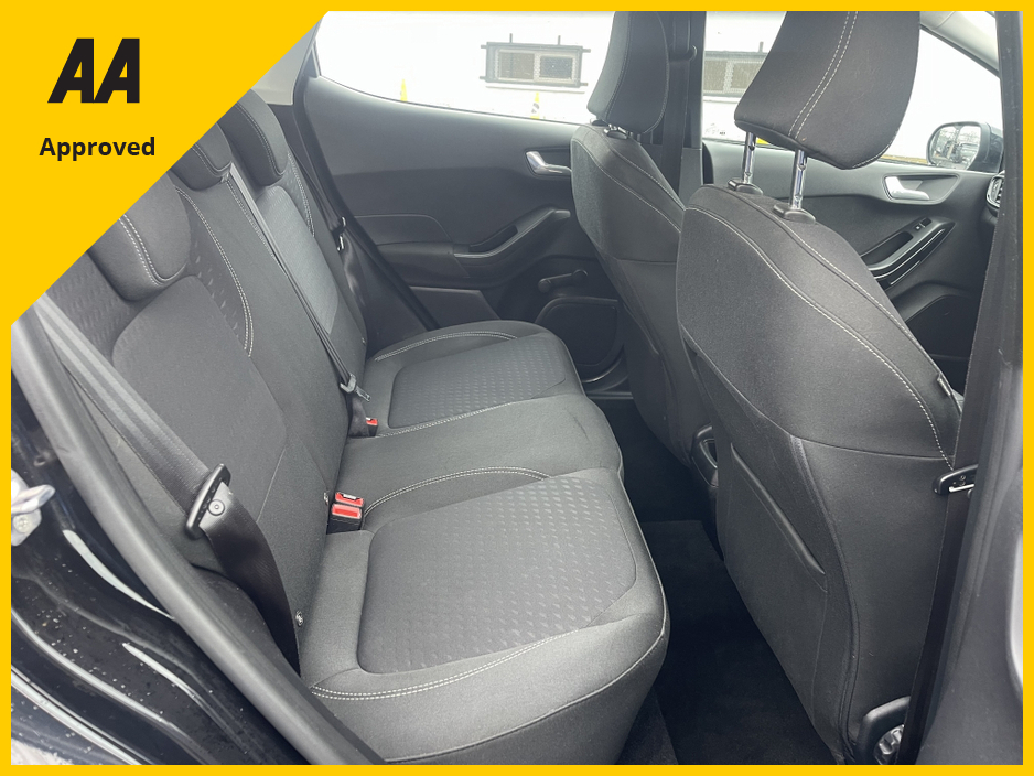 2019 Ford Fiesta - image 7