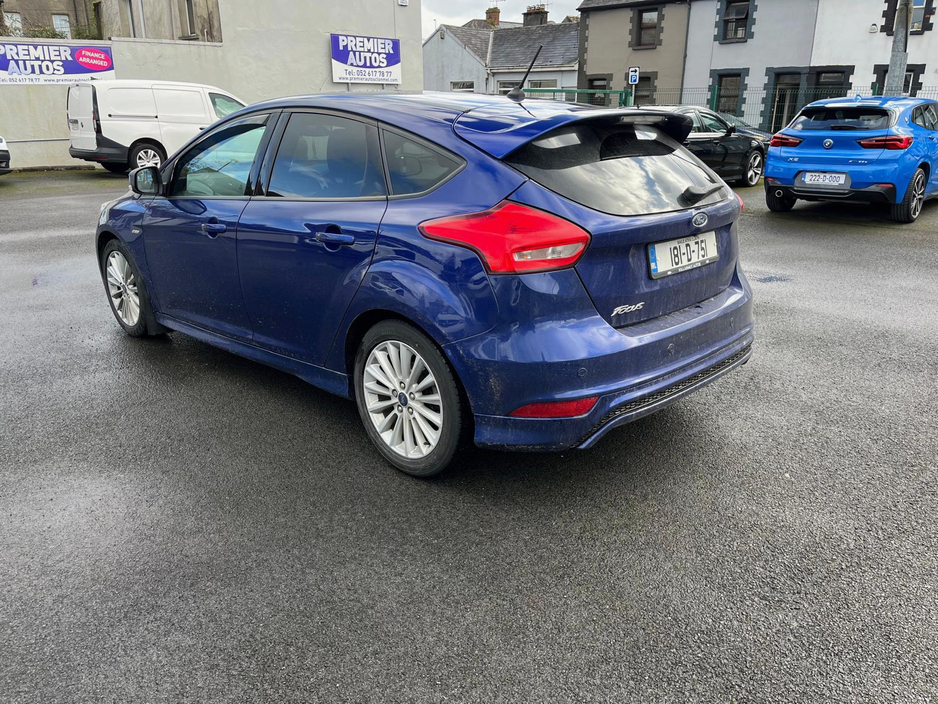 2018 Ford Focus - image 6