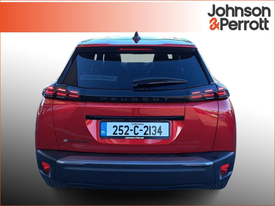 2025 Peugeot 2008 Electric 156bhp (54 kWh) Allure €35,900