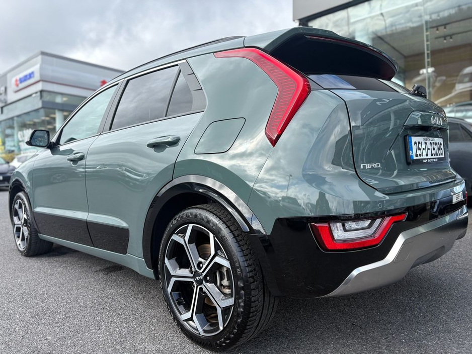 2025 Kia Niro - image 11