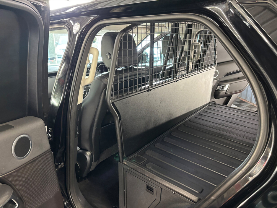 2019 Land Rover Discovery - image 14