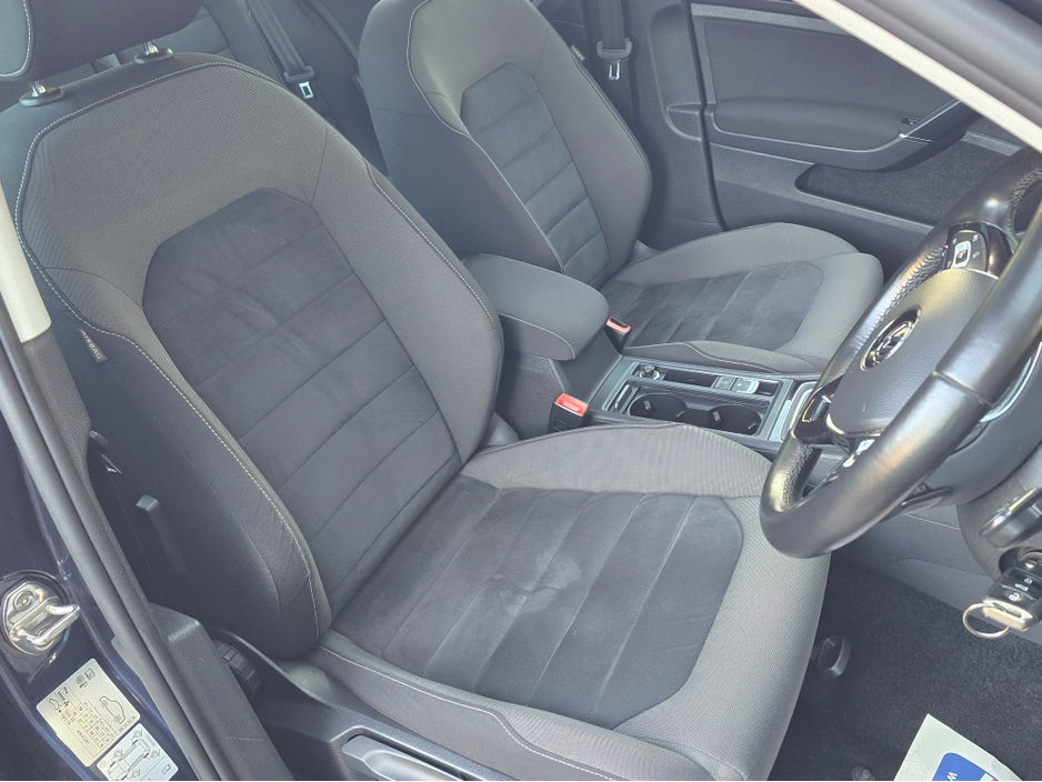 2016 Volkswagen Golf - image 15