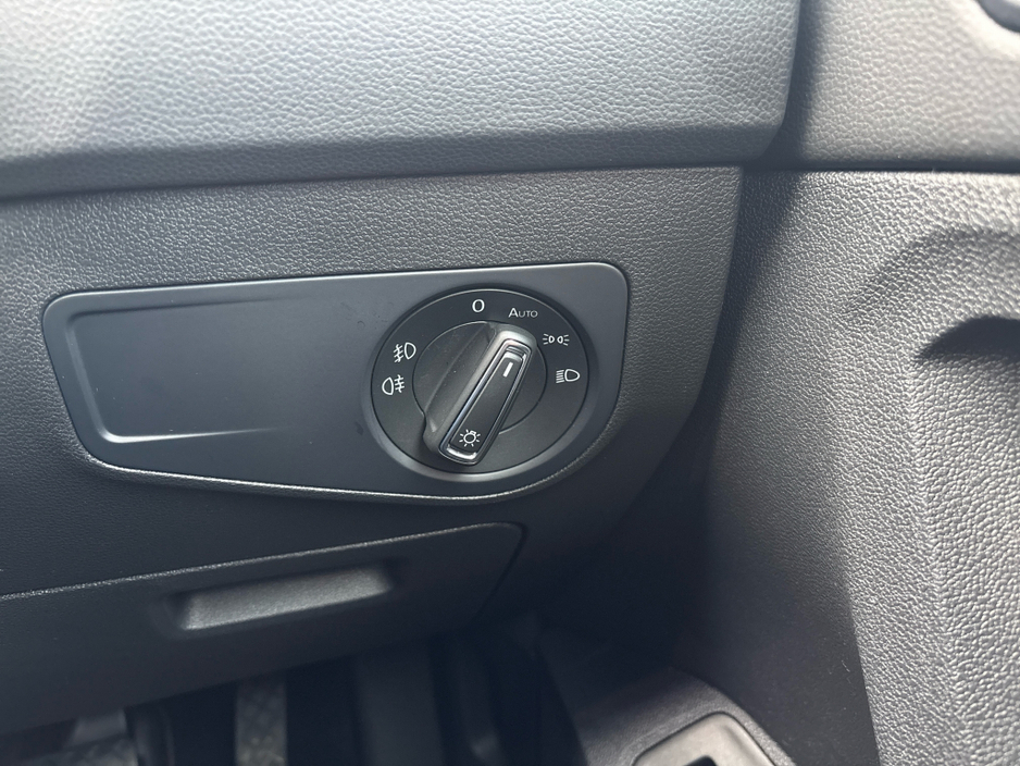 2020 Volkswagen Tiguan - image 17