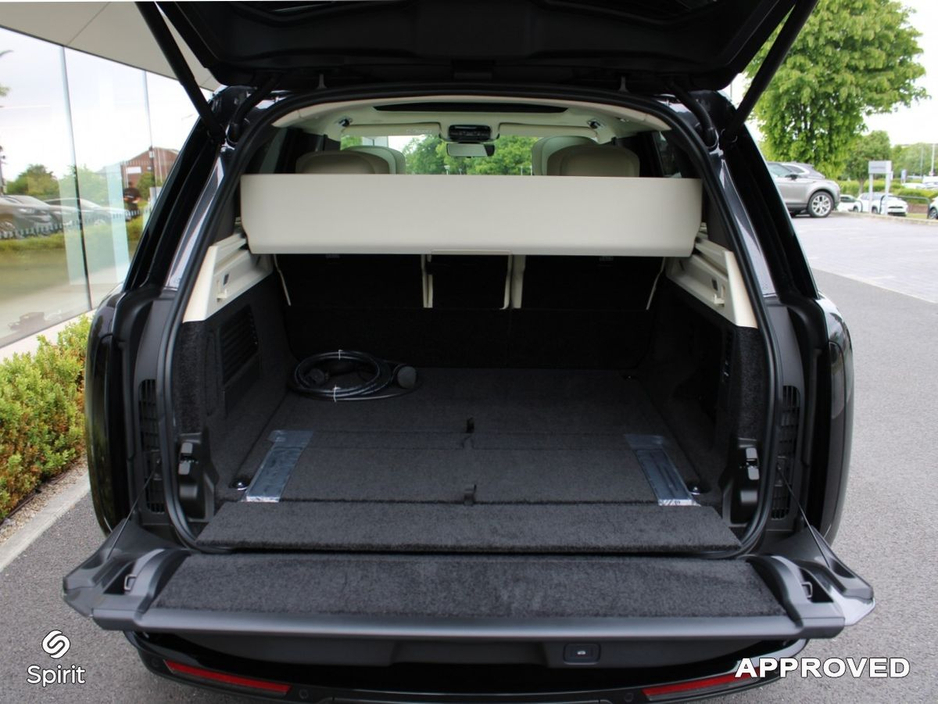 2026 Land Rover Range Rover 3.0 PHEV 460PS Autobiography €180,260