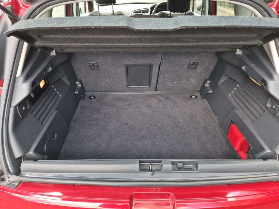 2013 Peugeot 3008 - image 10