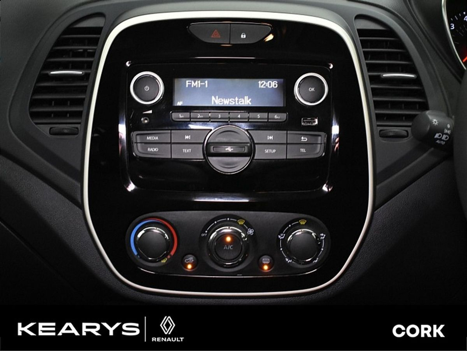 2020 Renault Captur - image 22