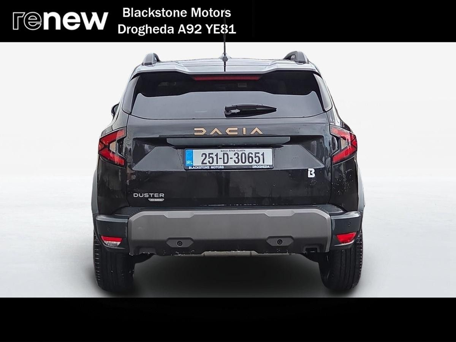 2025 Dacia Duster - image 10